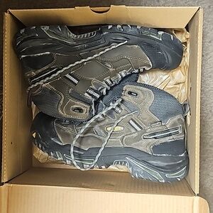 Keen Utility boots 9.5 wide
